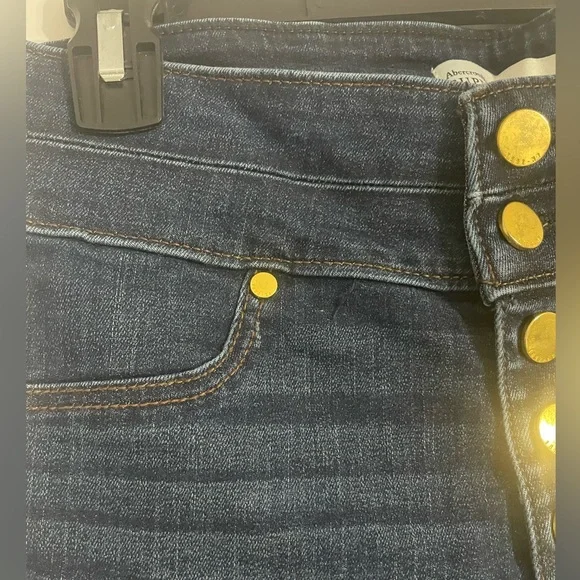 Abercrombie & Fitch High Rise Super Skinny Jeans - Picture 4 of 6